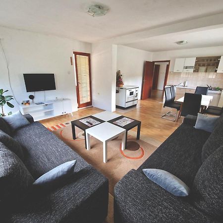 באניה לוקה Apartman Komfor מראה חיצוני תמונה
