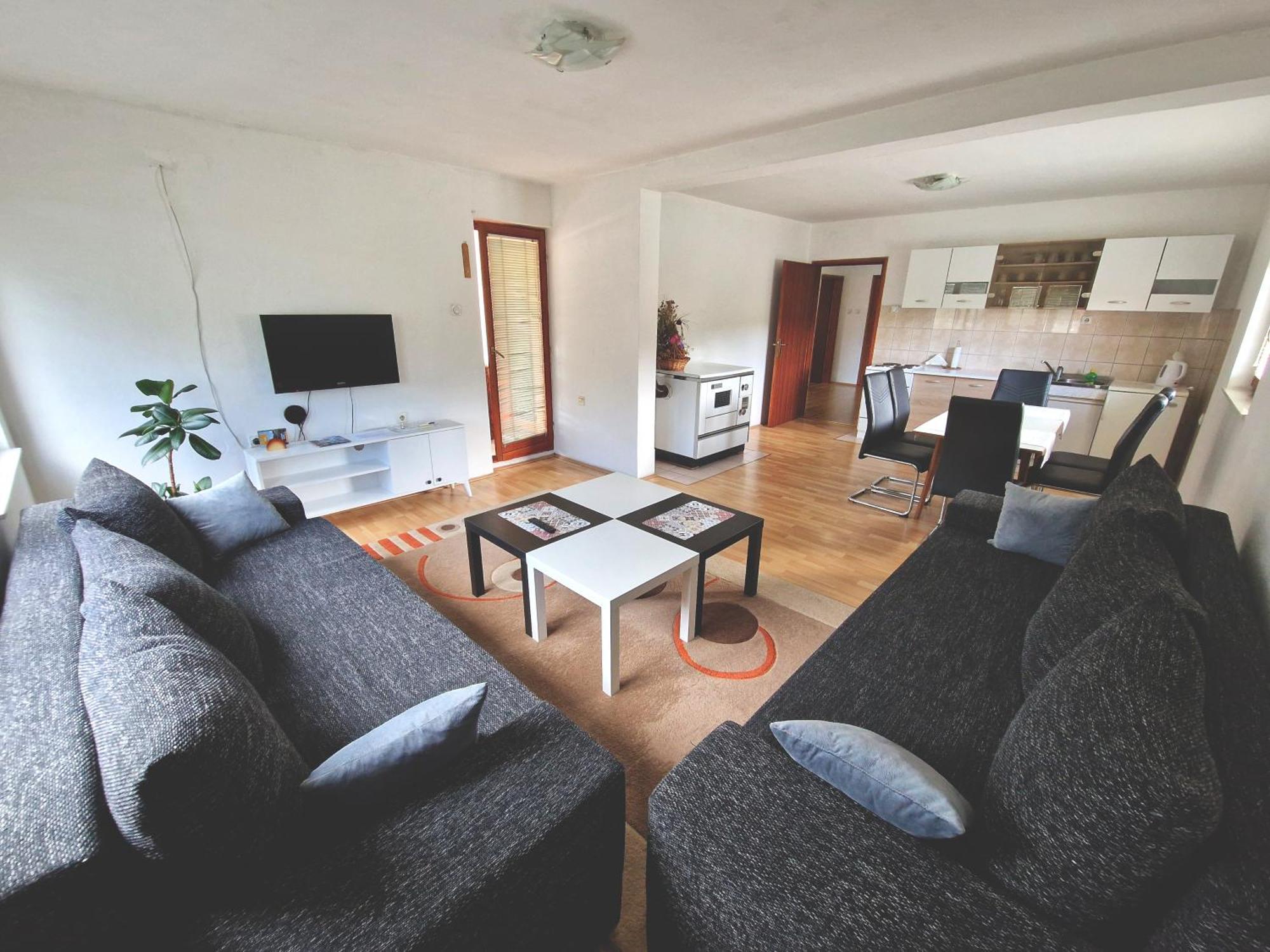 באניה לוקה Apartman Komfor מראה חיצוני תמונה